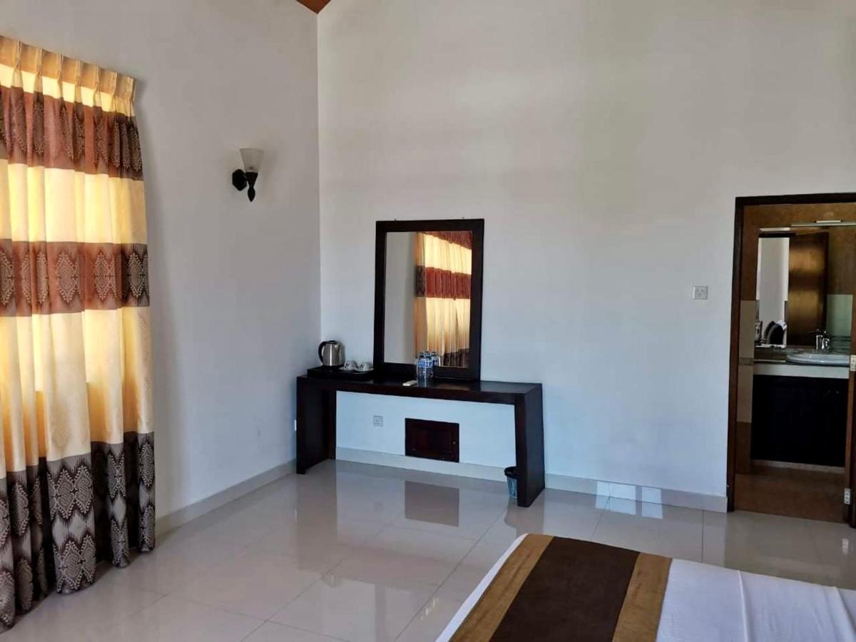 Aradhana Airport Transit Hotel Katunayaka Zewnętrze zdjęcie