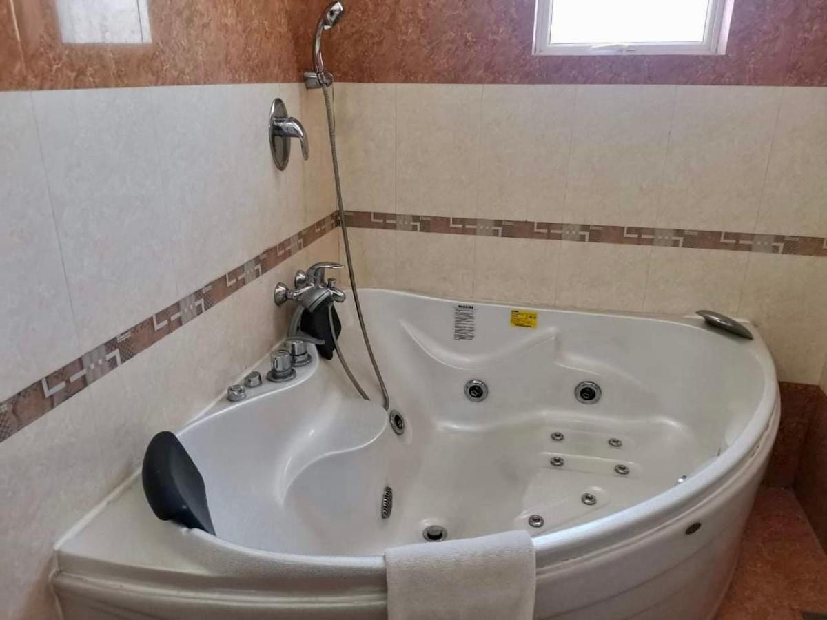 Aradhana Airport Transit Hotel Katunayaka Zewnętrze zdjęcie