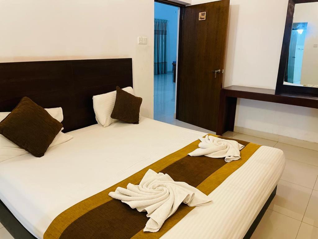 Aradhana Airport Transit Hotel Katunayaka Zewnętrze zdjęcie